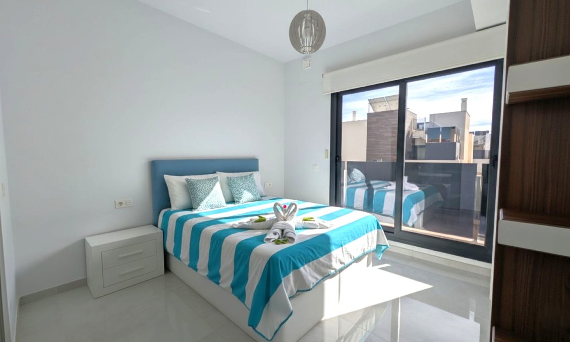 Használt Ingatlanok - Villa -
Cabo Roig - Costa Blanca