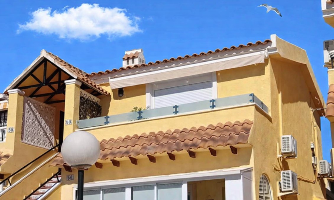Használt Ingatlanok - Tetőtéri lakás -
Villamartin - Costa Blanca