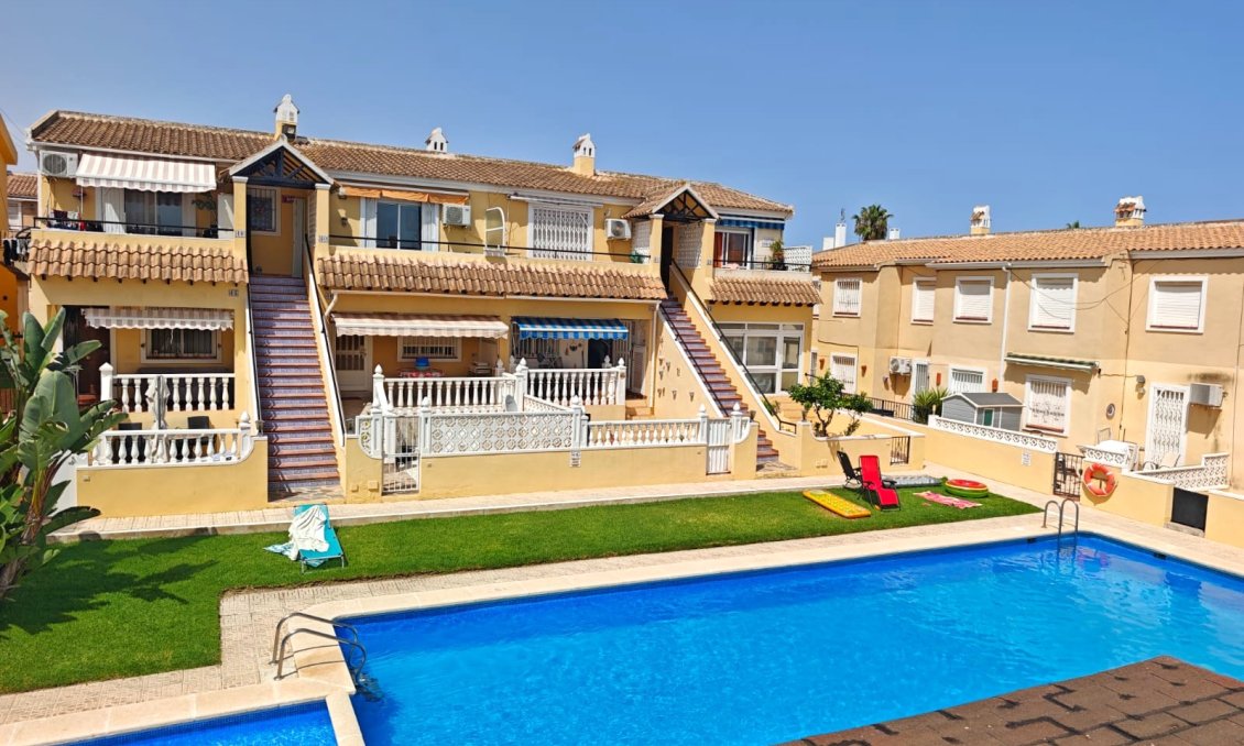 Használt Ingatlanok - Tetőtéri lakás -
Villamartin - Costa Blanca