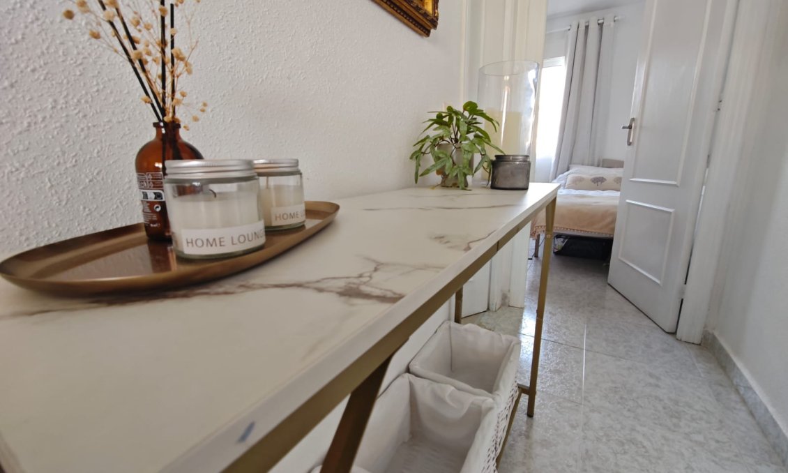 Használt Ingatlanok - Tetőtéri lakás -
Villamartin - Costa Blanca