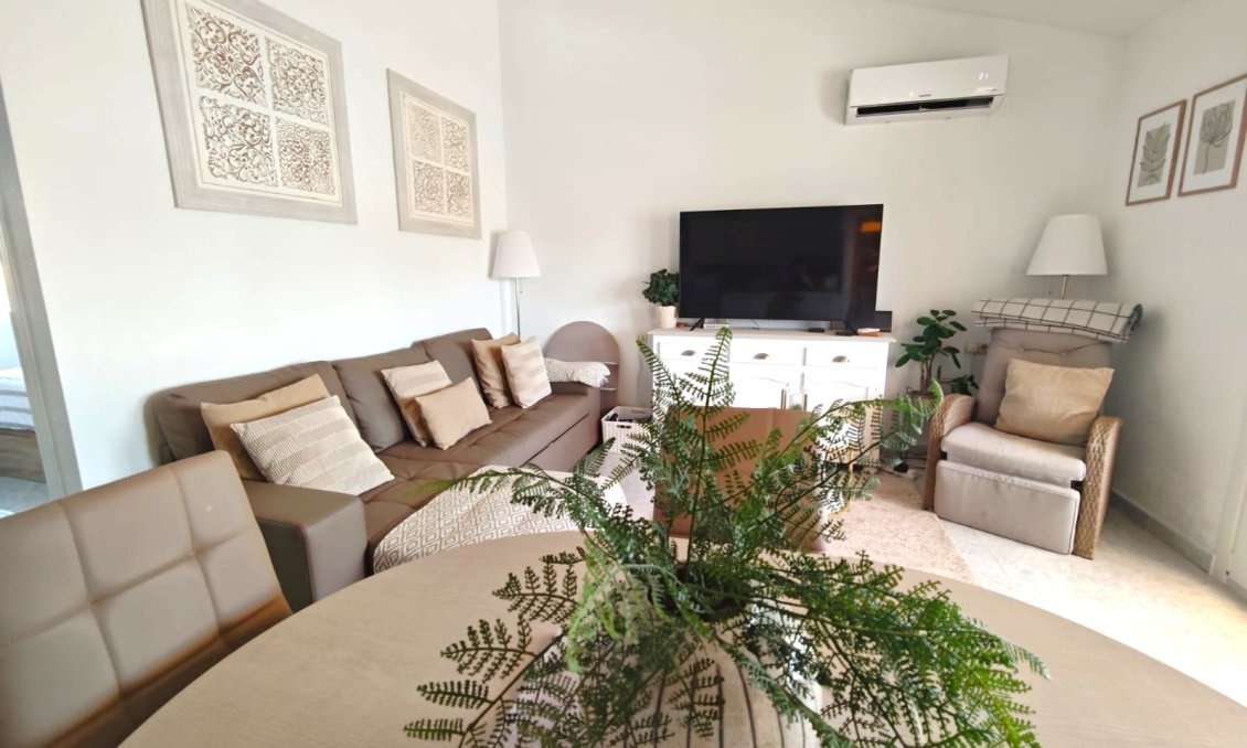 Használt Ingatlanok - Tetőtéri lakás -
Villamartin - Costa Blanca