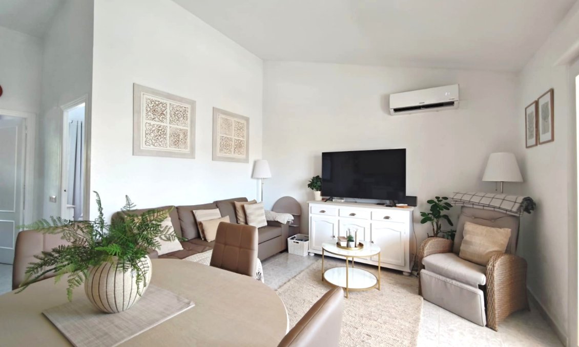 Használt Ingatlanok - Tetőtéri lakás -
Villamartin - Costa Blanca