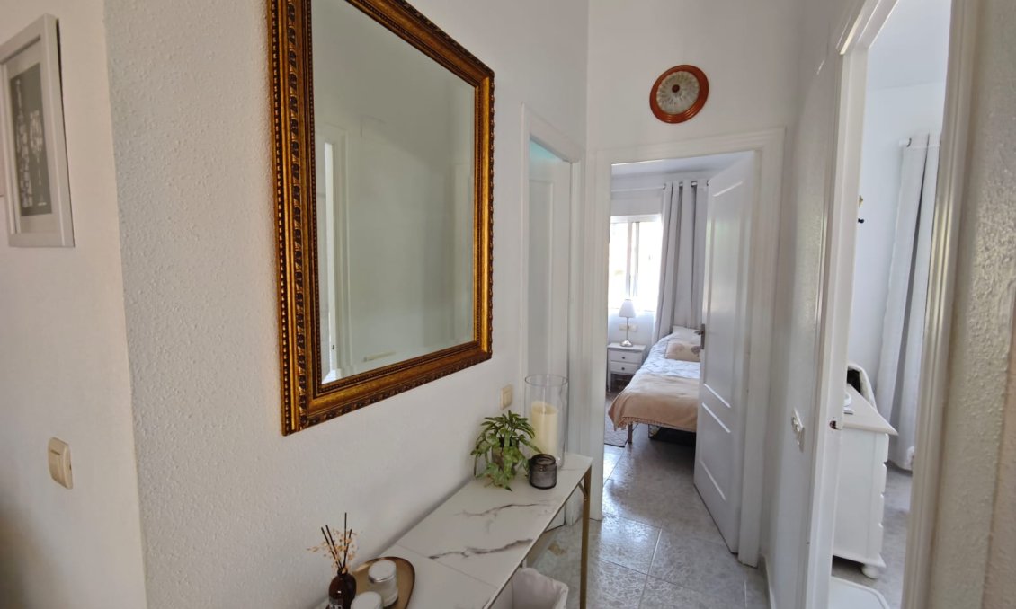 Használt Ingatlanok - Tetőtéri lakás -
Villamartin - Costa Blanca
