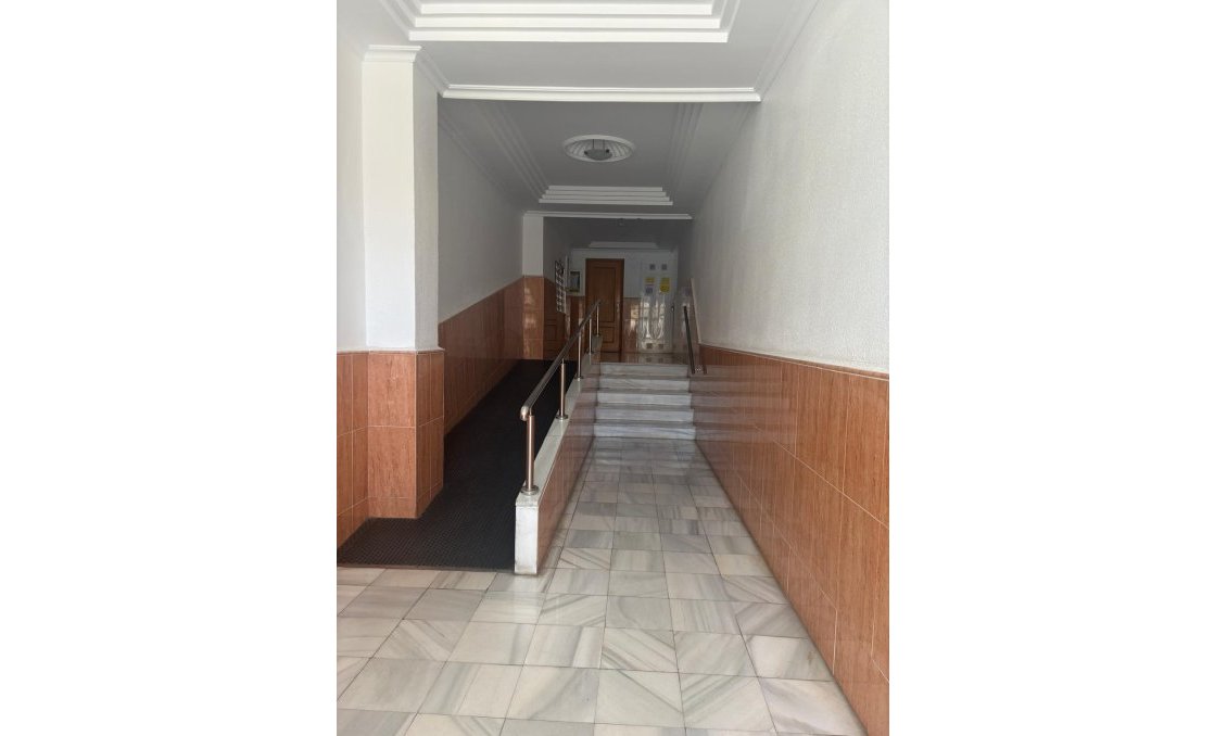 Használt Ingatlanok - Apartman -
Torrevieja - Costa Blanca