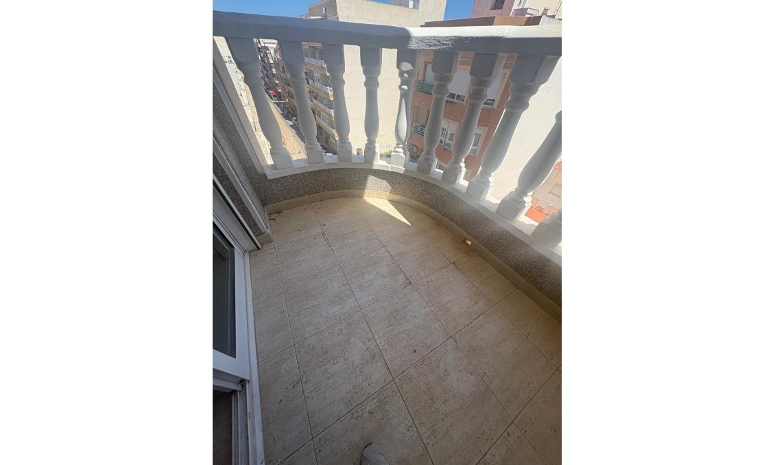 Használt Ingatlanok - Apartman -
Torrevieja - Costa Blanca