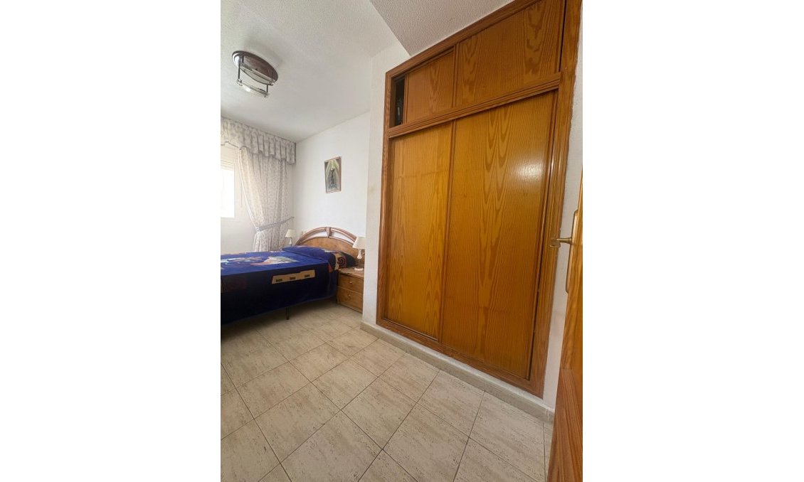 Használt Ingatlanok - Apartman -
Torrevieja - Costa Blanca