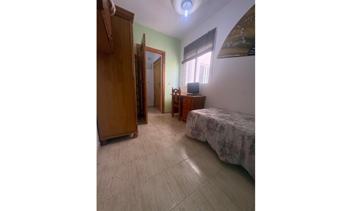 Használt Ingatlanok - Apartman -
Torrevieja - Costa Blanca