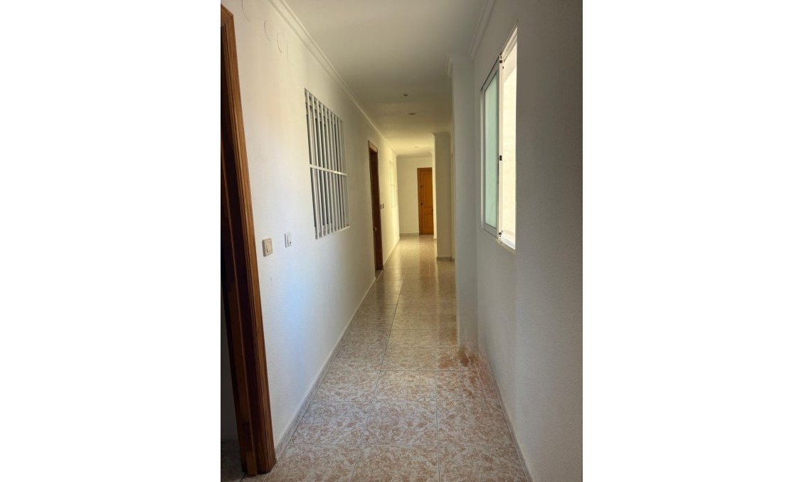 Használt Ingatlanok - Apartman -
Torrevieja - Costa Blanca