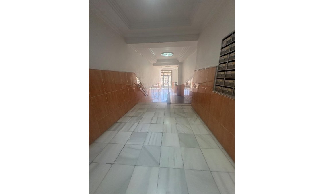 Használt Ingatlanok - Apartman -
Torrevieja - Costa Blanca