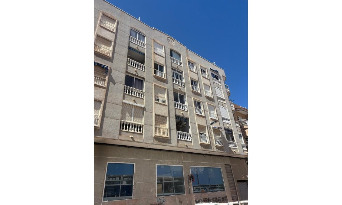 Használt Ingatlanok - Apartman -
Torrevieja - Costa Blanca