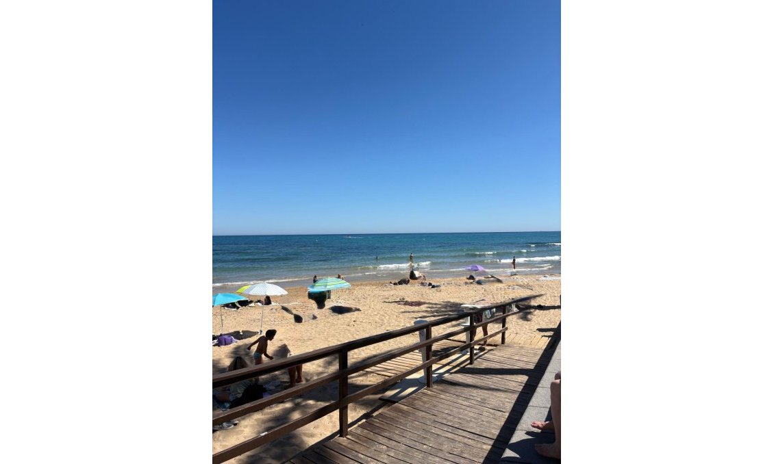 Használt Ingatlanok - Apartman -
Torrevieja - Costa Blanca