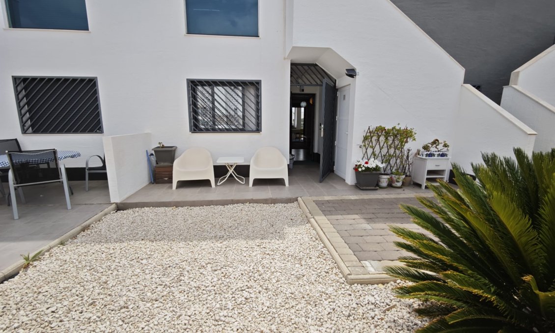 Használt Ingatlanok - Apartman -
La Zenia - Costa Blanca