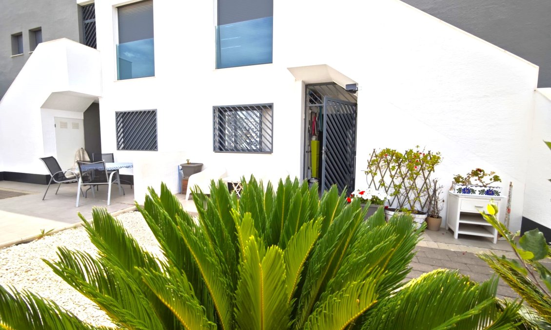 Használt Ingatlanok - Apartman -
La Zenia - Costa Blanca