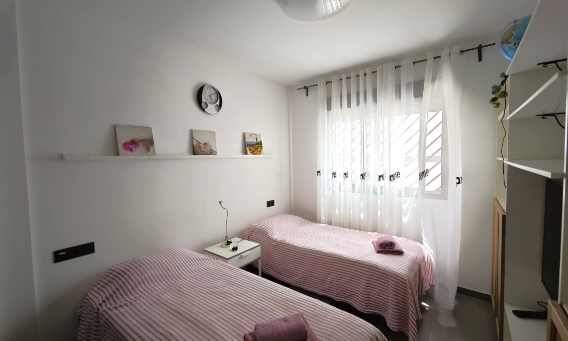 Használt Ingatlanok - Apartman -
La Zenia - Costa Blanca