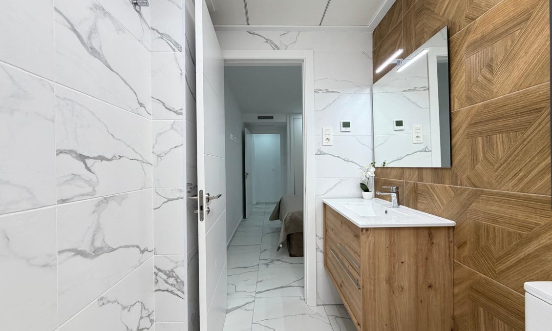 Használt Ingatlanok - Apartman -
Torrevieja - Estacion De Autobuses