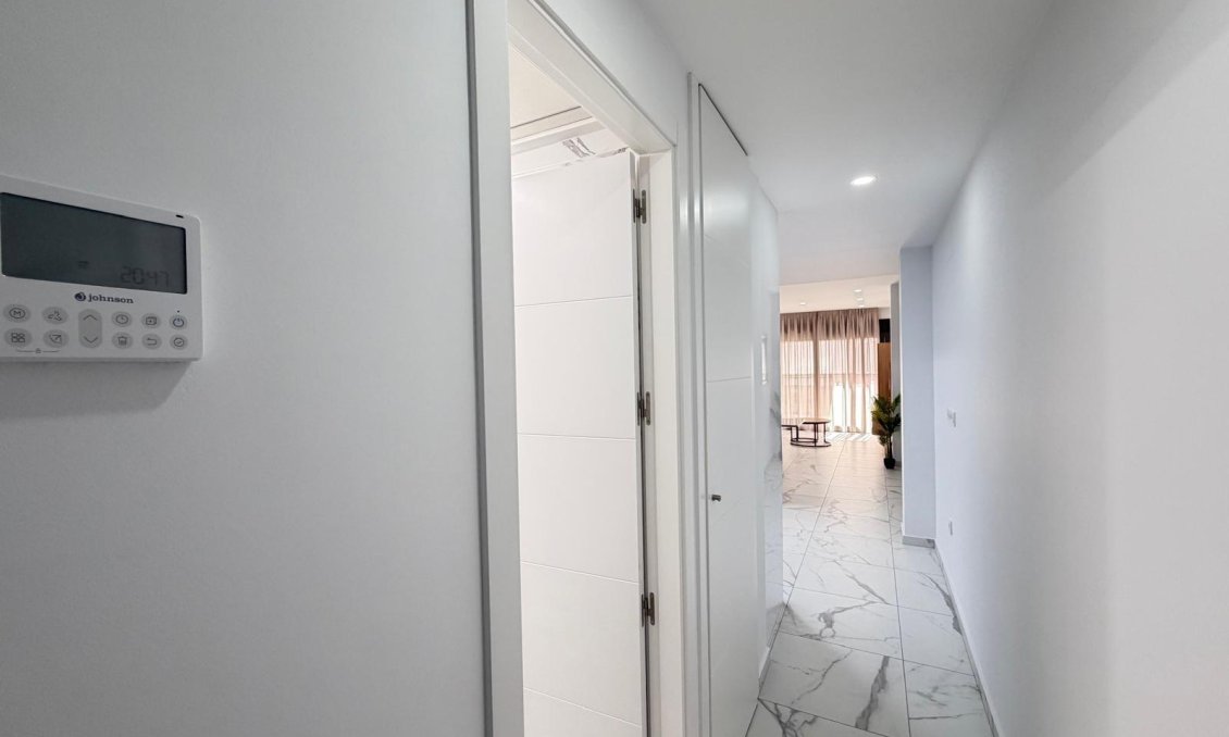 Használt Ingatlanok - Apartman -
Torrevieja - Estacion De Autobuses