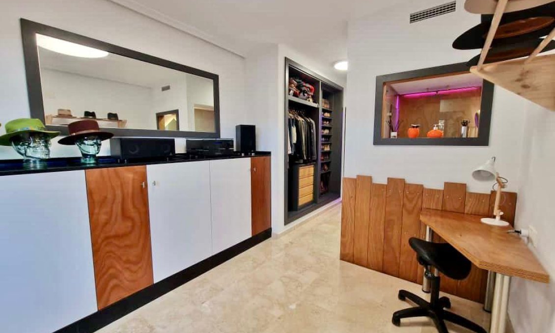 Resale - Apartment -
Denia - Costa Blanca