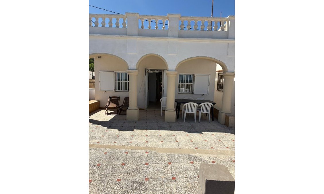 Használt Ingatlanok - Sorház -
Denia - Costa Blanca