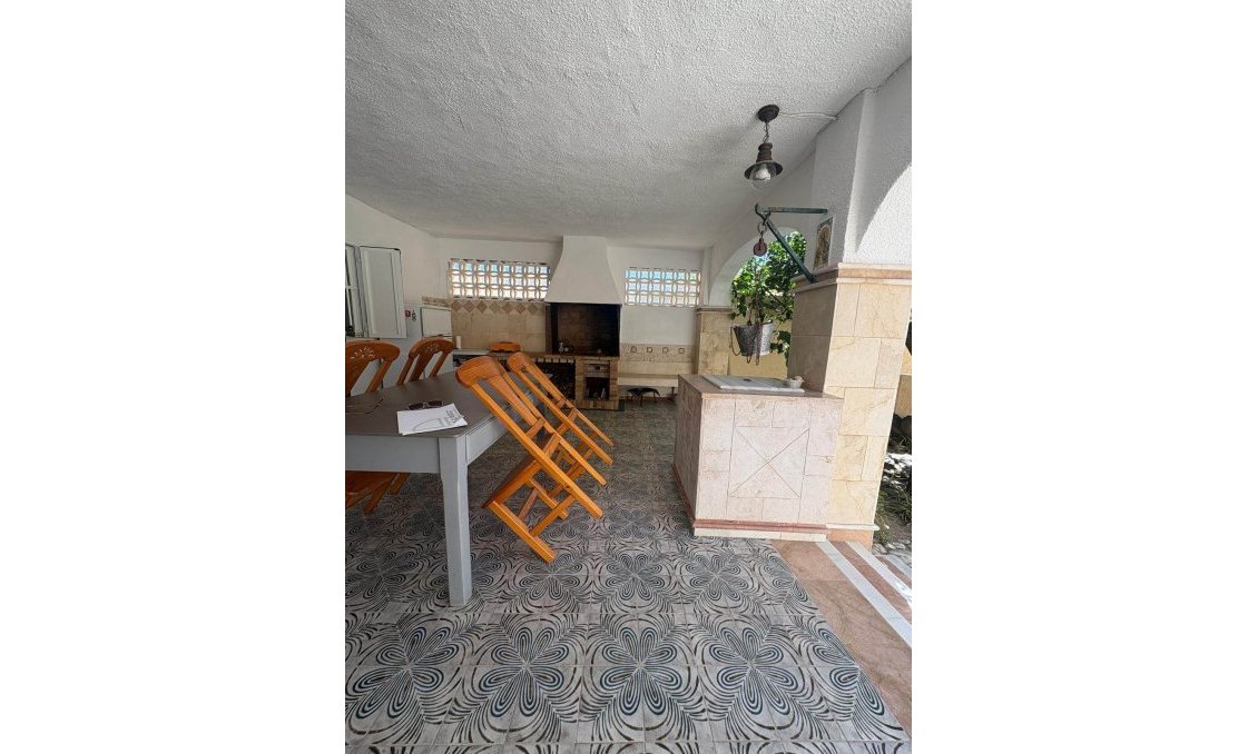 Használt Ingatlanok - Sorház -
Denia - Costa Blanca
