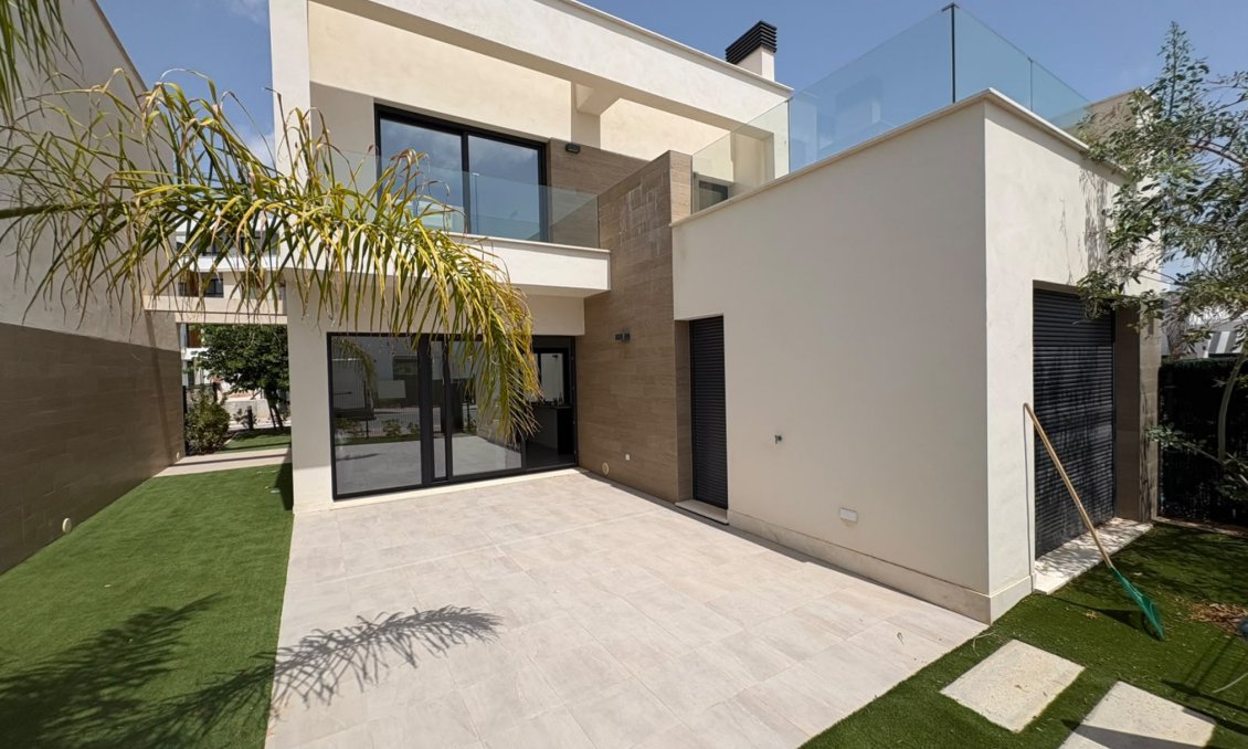 Használt Ingatlanok - Villa -
Torre Pacheco - Inland