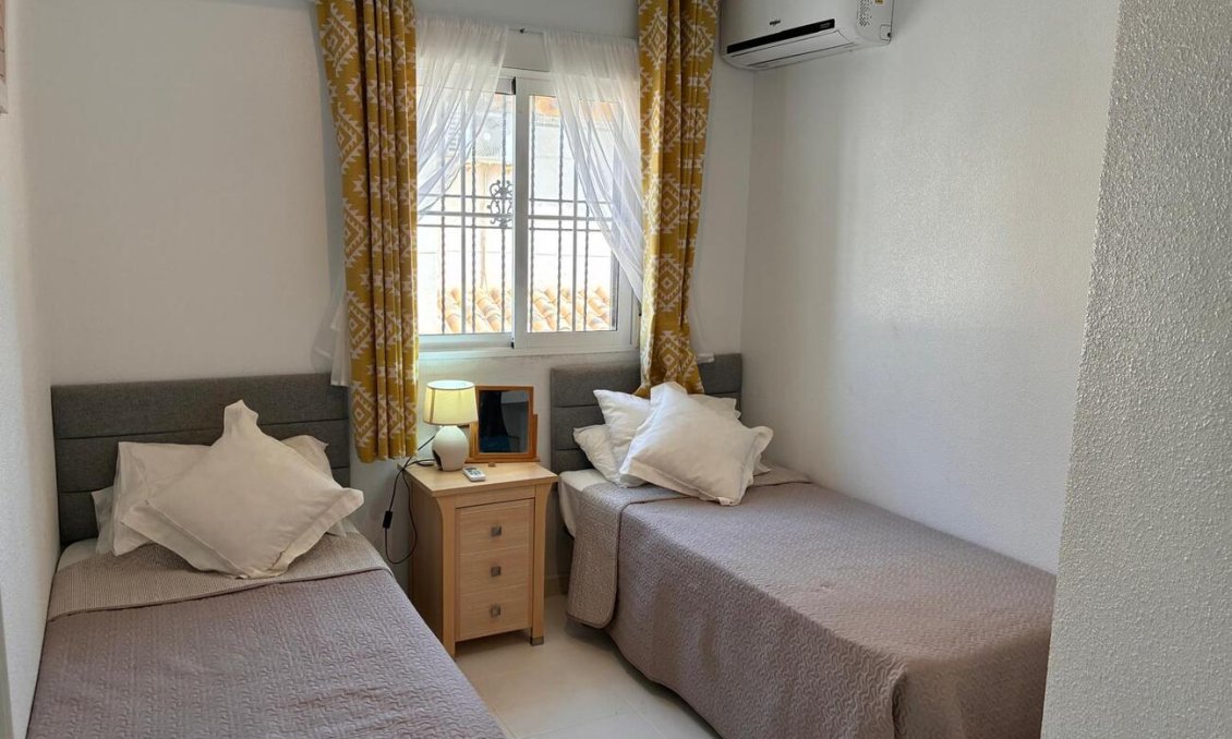Resale - Villa -
Lomas de Caboroig - Costa Blanca
