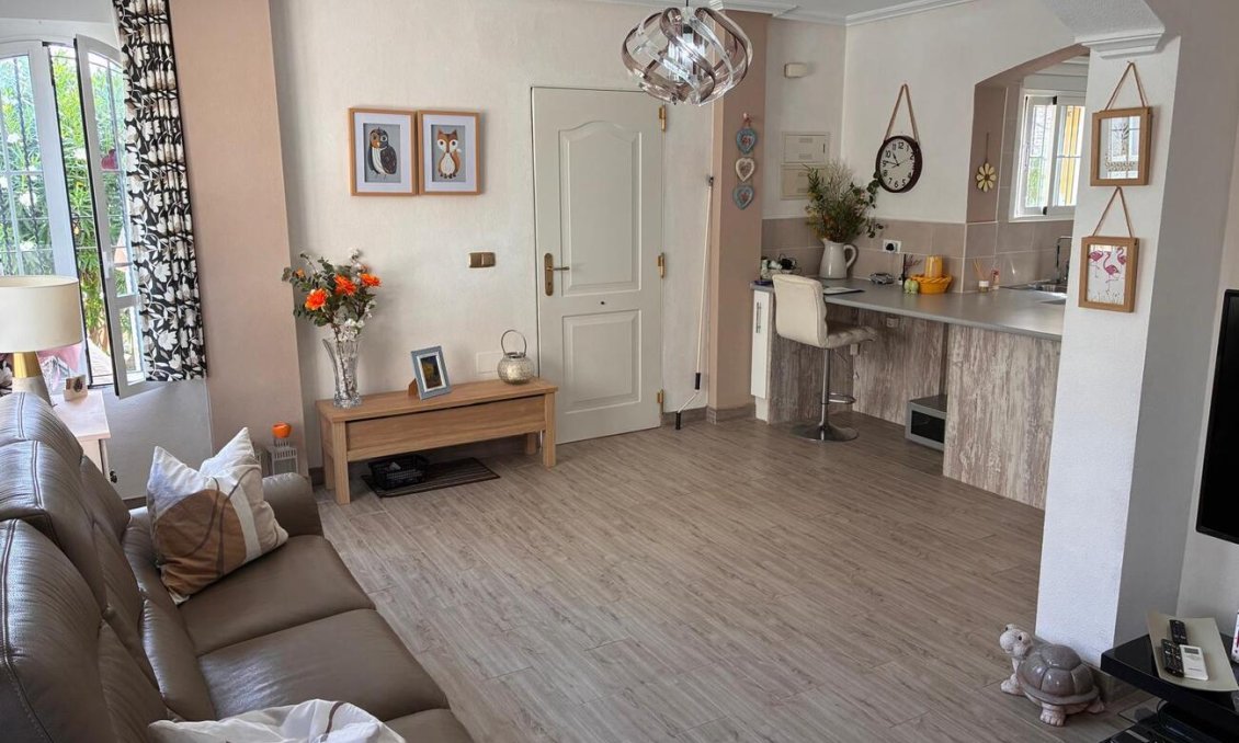 Resale - Villa -
Lomas de Caboroig - Costa Blanca