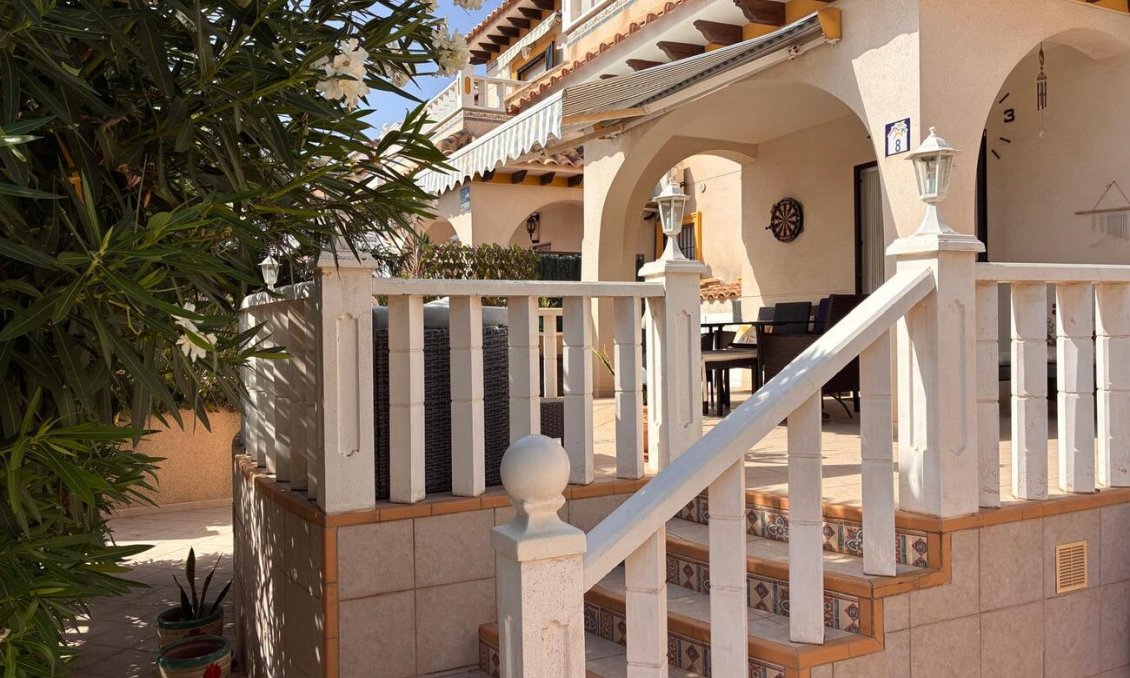 Resale - Villa -
Lomas de Caboroig - Costa Blanca