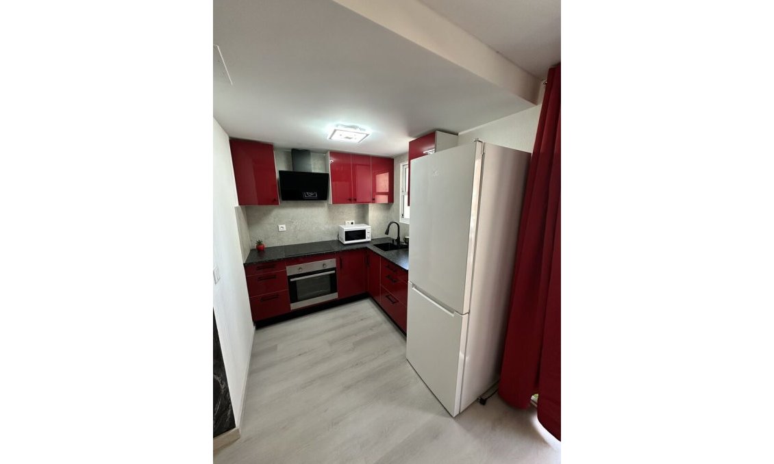 Segunda mano - Apartamento -
Torrevieja - Centro