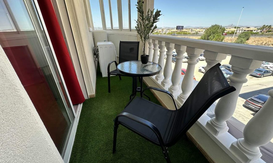Segunda mano - Apartamento -
Torrevieja - Centro