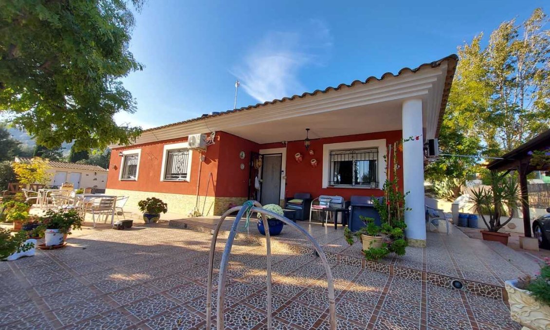 Használt Ingatlanok - Villa -
Calasparra - Inland