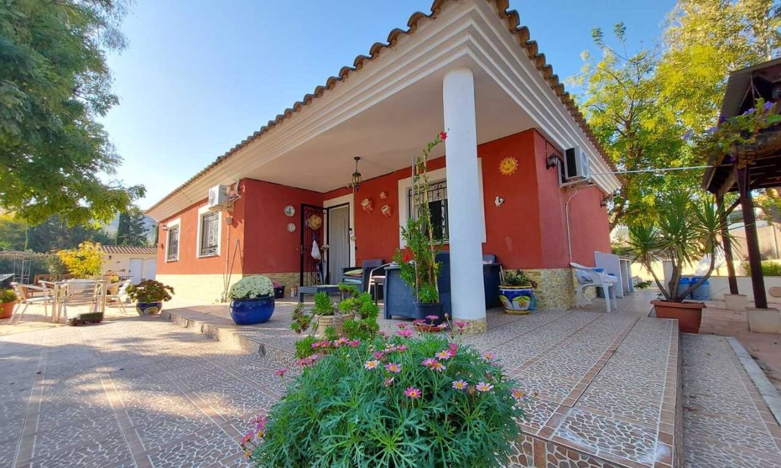 Használt Ingatlanok - Villa -
Calasparra - Inland