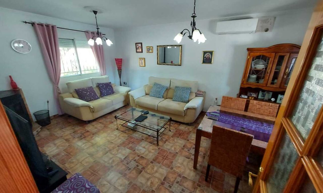 Használt Ingatlanok - Villa -
Calasparra - Inland