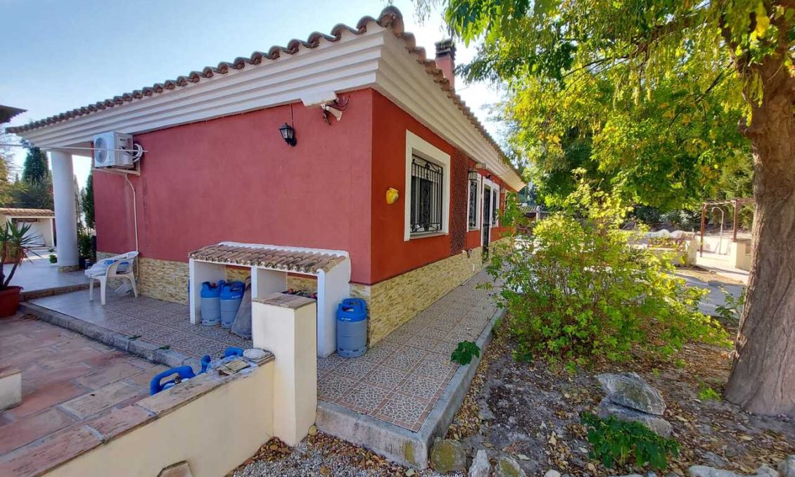 Használt Ingatlanok - Villa -
Calasparra - Inland