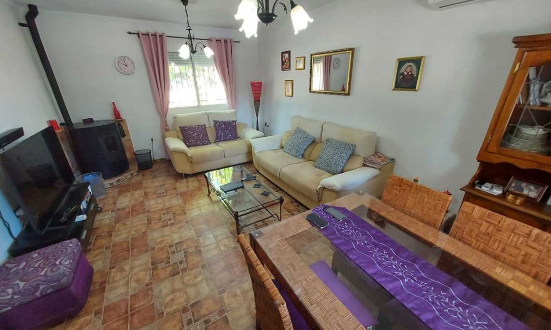 Használt Ingatlanok - Villa -
Calasparra - Inland