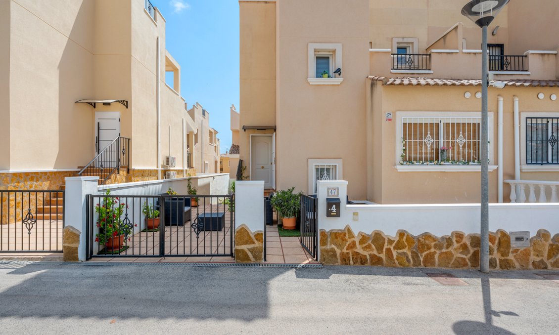Revente - Villa / Jumelée -
San Miguel de Salinas - Costa Blanca