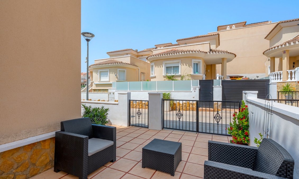 Revente - Villa / Jumelée -
San Miguel de Salinas - Costa Blanca