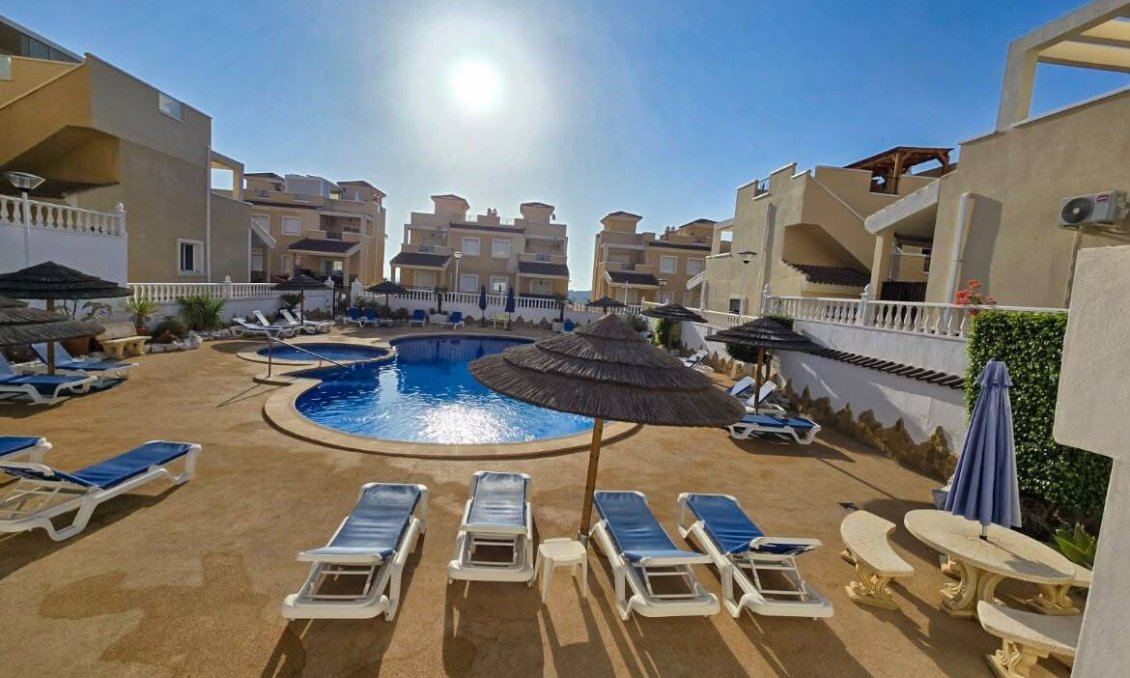 Revente - Villa / Jumelée -
San Miguel de Salinas - Costa Blanca