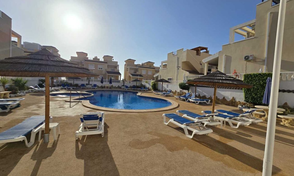 Revente - Villa / Jumelée -
San Miguel de Salinas - Costa Blanca