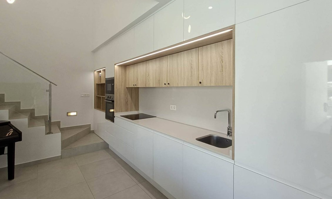 Resale - Villa -
Rojales - Inland