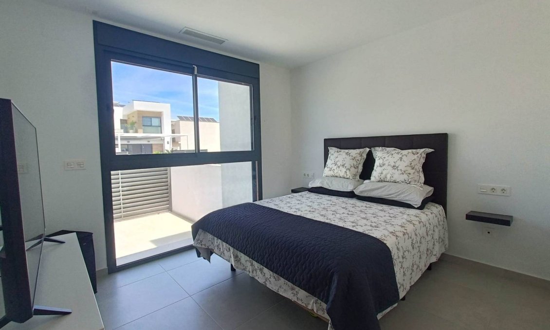 Resale - Villa -
Rojales - Inland
