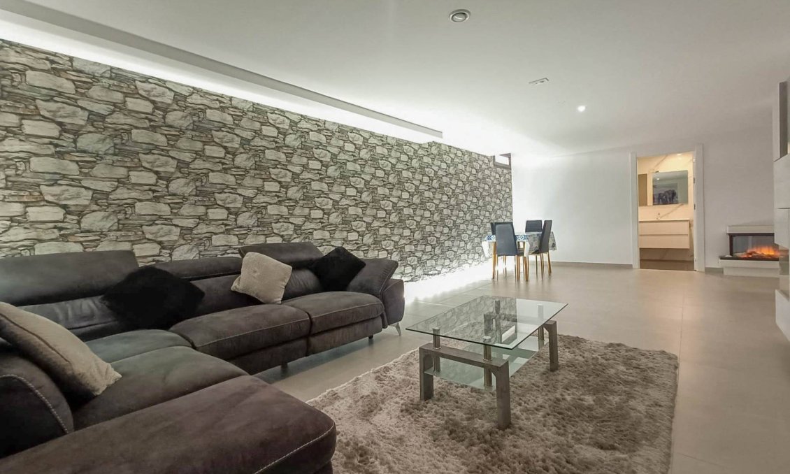 Resale - Villa -
Rojales - Inland