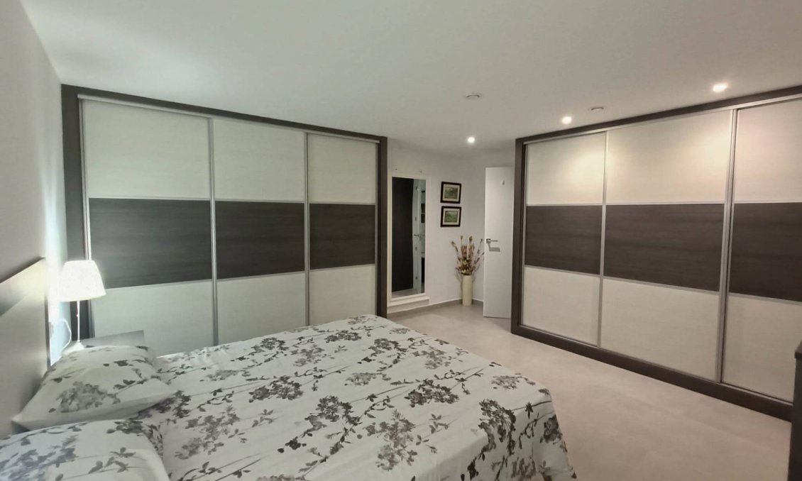 Resale - Villa -
Rojales - Inland