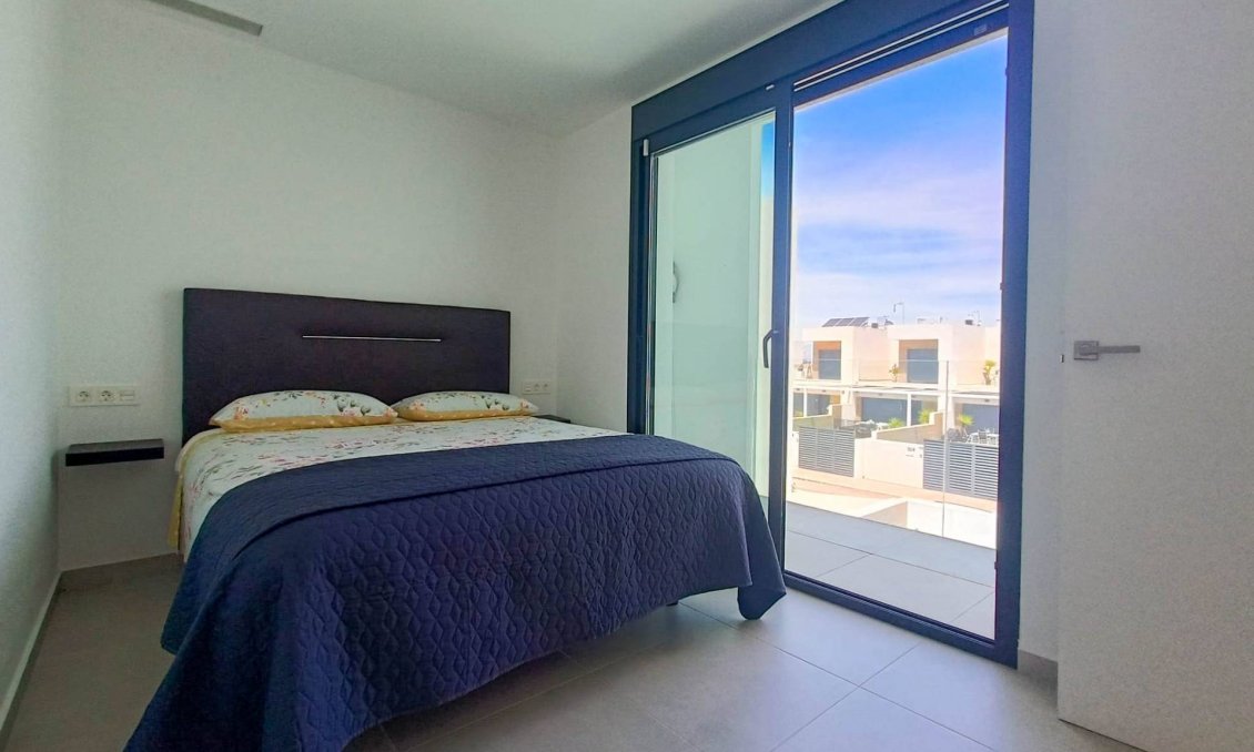 Resale - Villa -
Rojales - Inland