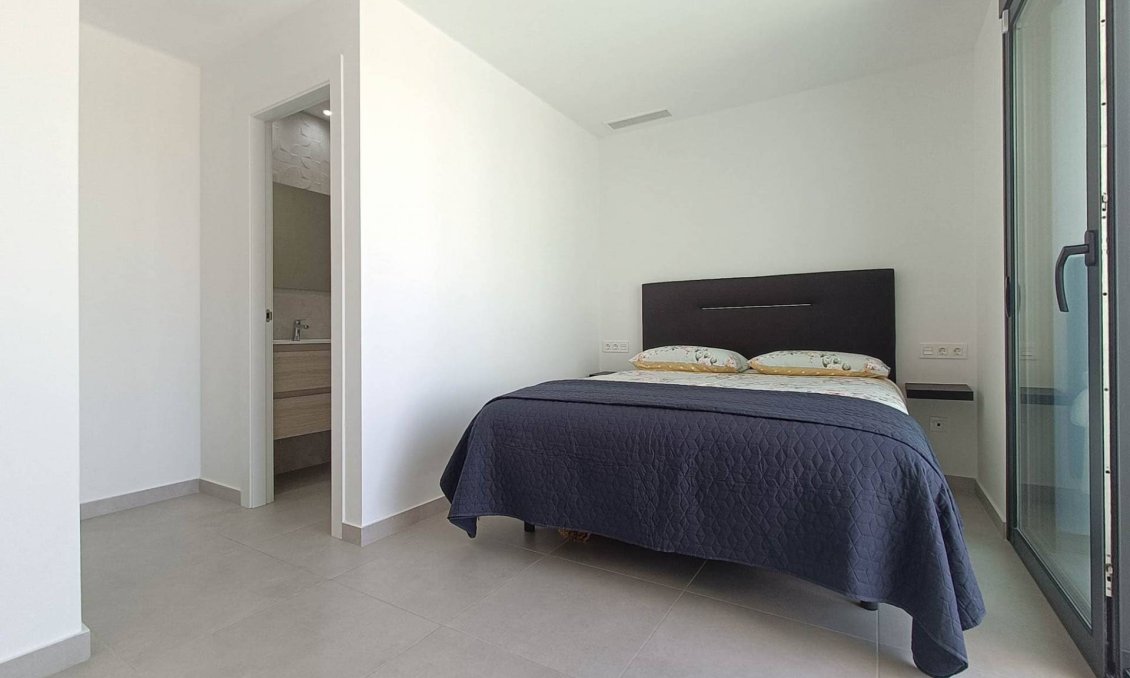 Resale - Villa -
Rojales - Inland