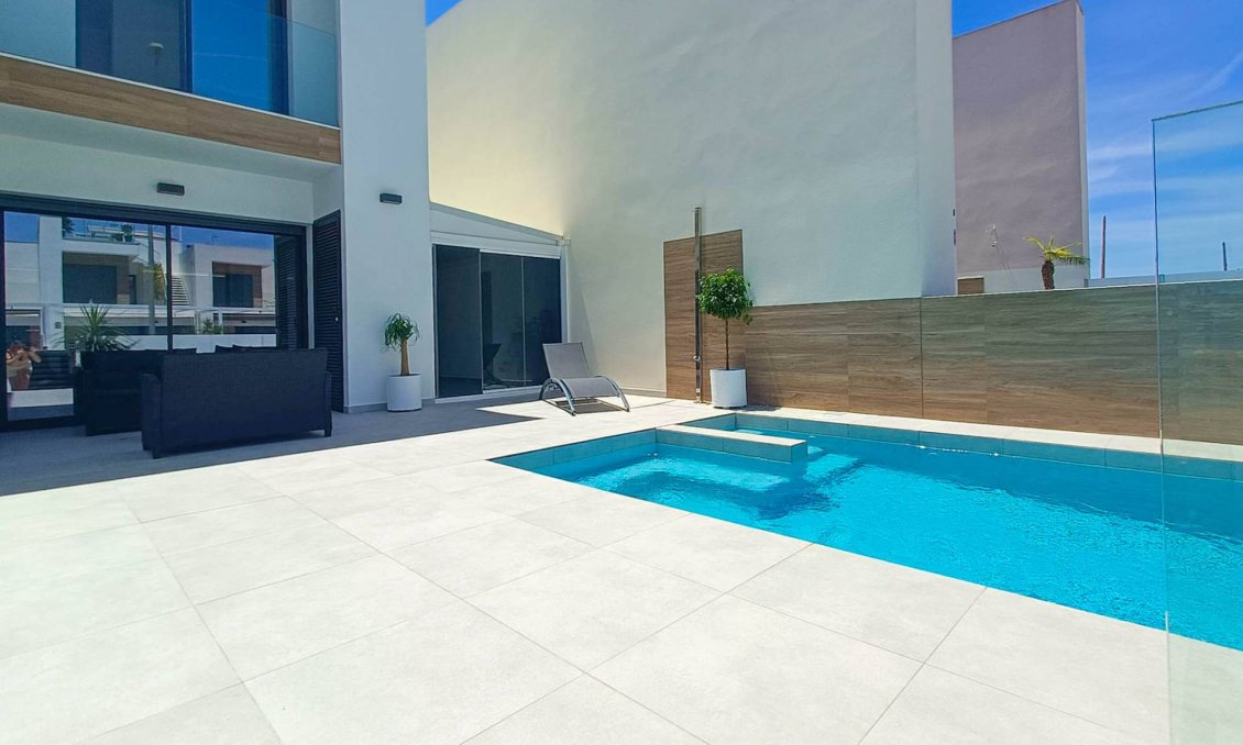 Resale - Villa -
Rojales - Inland