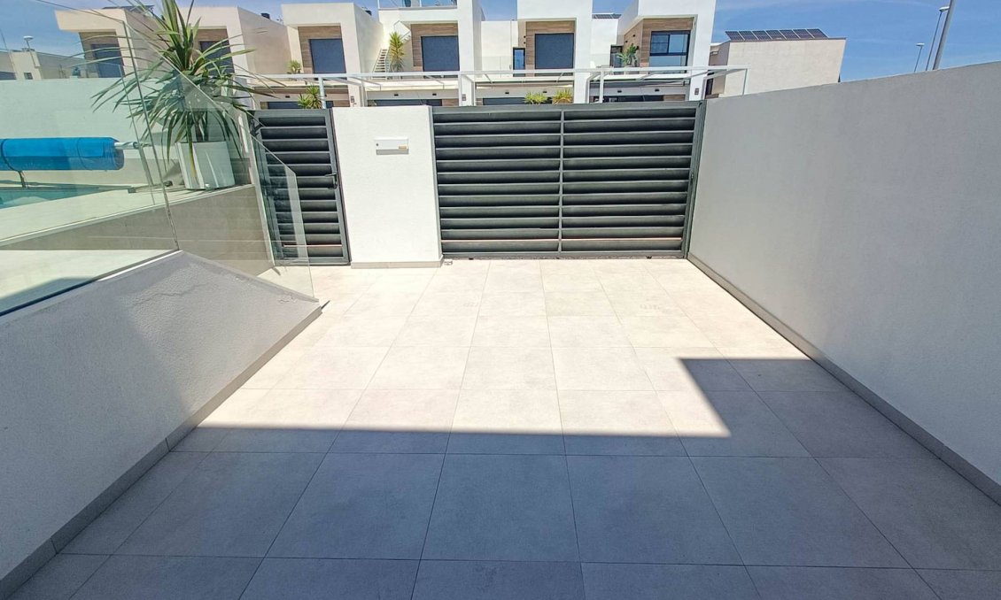 Resale - Villa -
Rojales - Inland