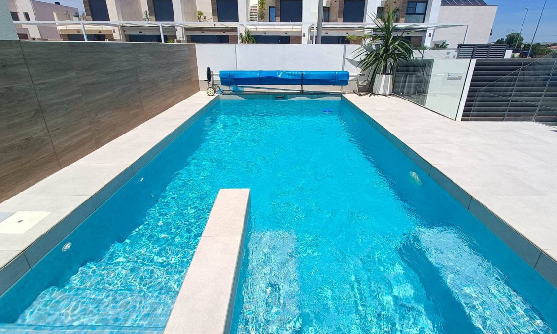 Resale - Villa -
Rojales - Inland
