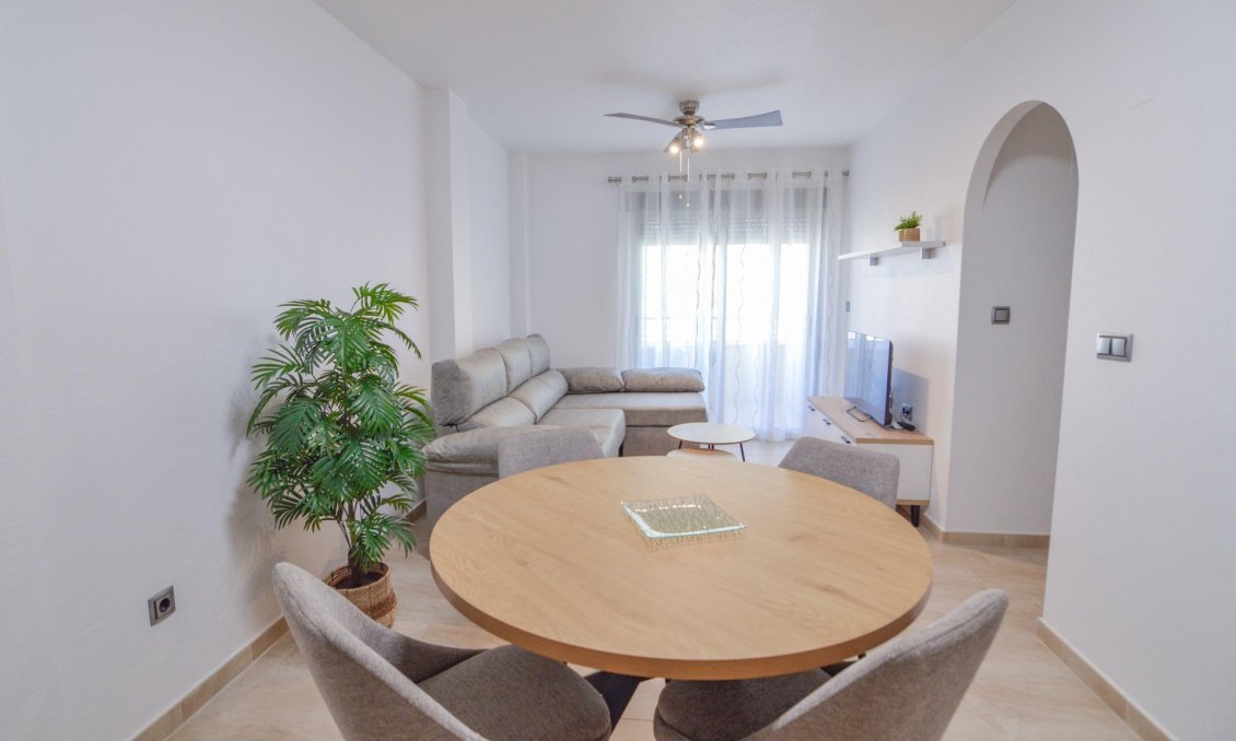 Használt Ingatlanok - Apartman -
Torrevieja - Playa del Cura
