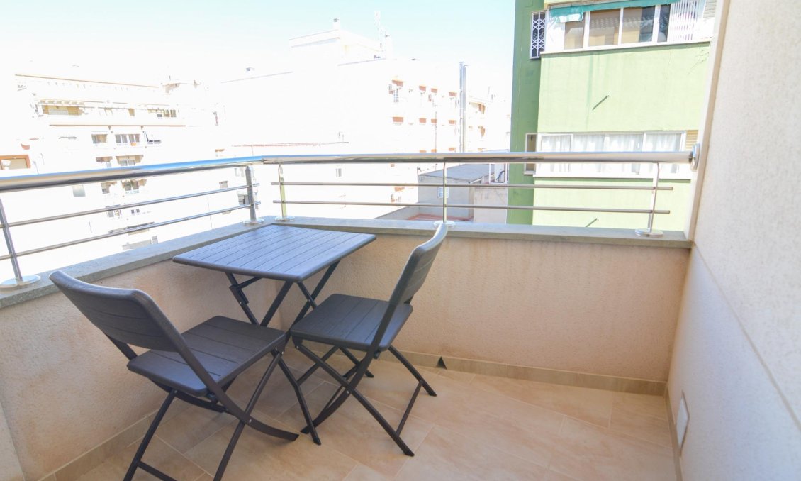 Használt Ingatlanok - Apartman -
Torrevieja - Playa del Cura