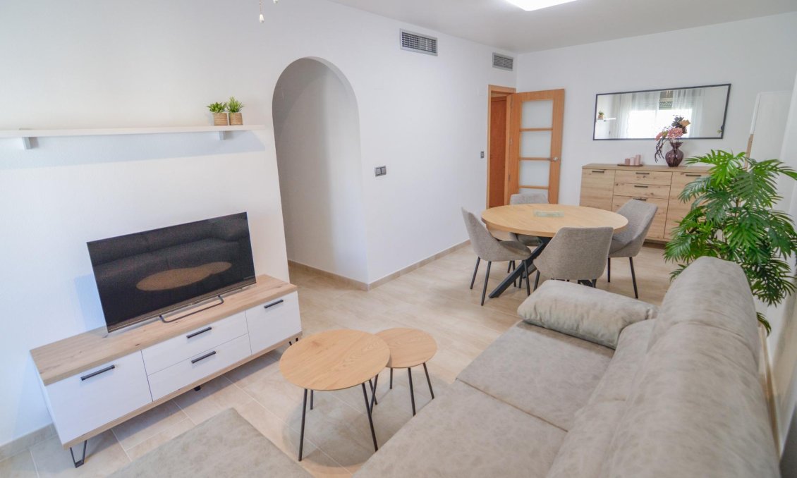 Használt Ingatlanok - Apartman -
Torrevieja - Playa del Cura
